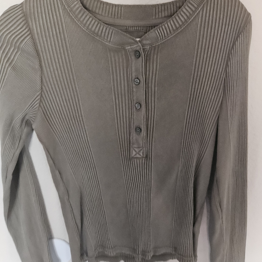 Aerie Gray Ribbed Long Sleeve Polo Button Down Shirt